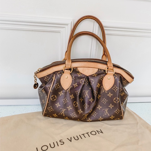 Meet your Posher, Rissa - Picture 2 of 2